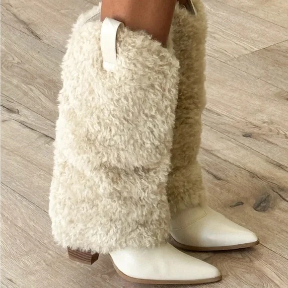 Brand new never worn faux fur foldover boot pointed toe, stacked block heel - Picture 2 of 12